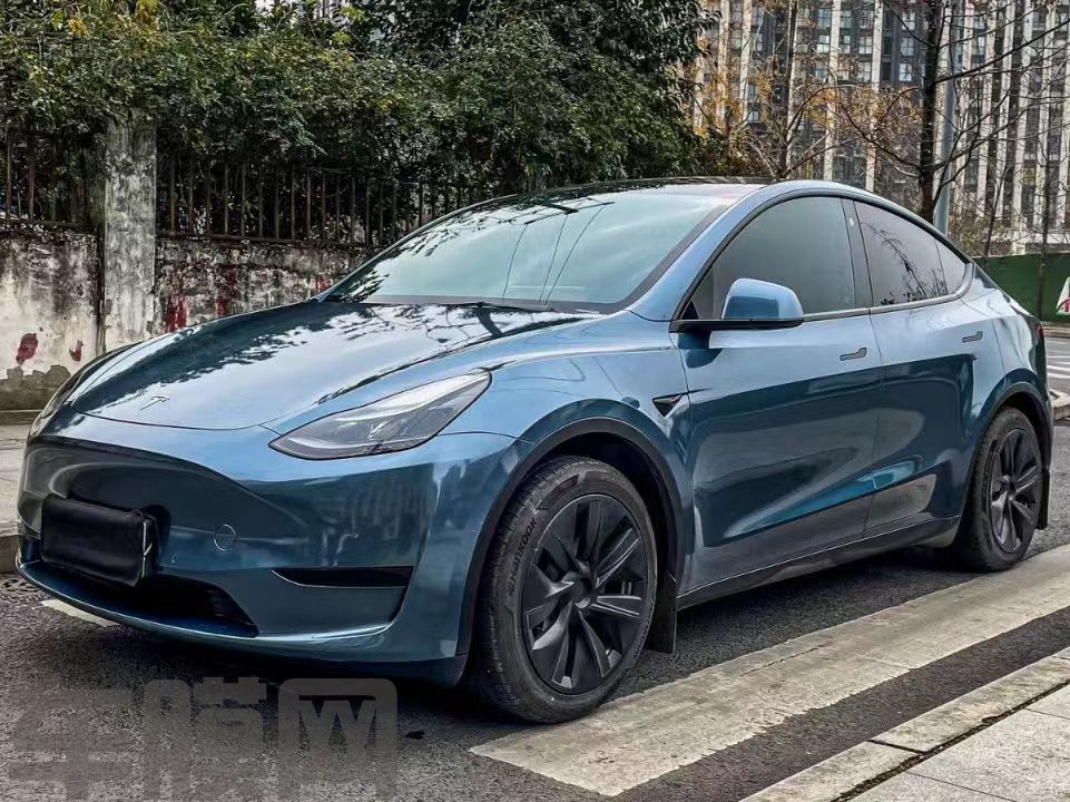 特斯拉Model Y 拜伦湾蓝改色膜 效果图