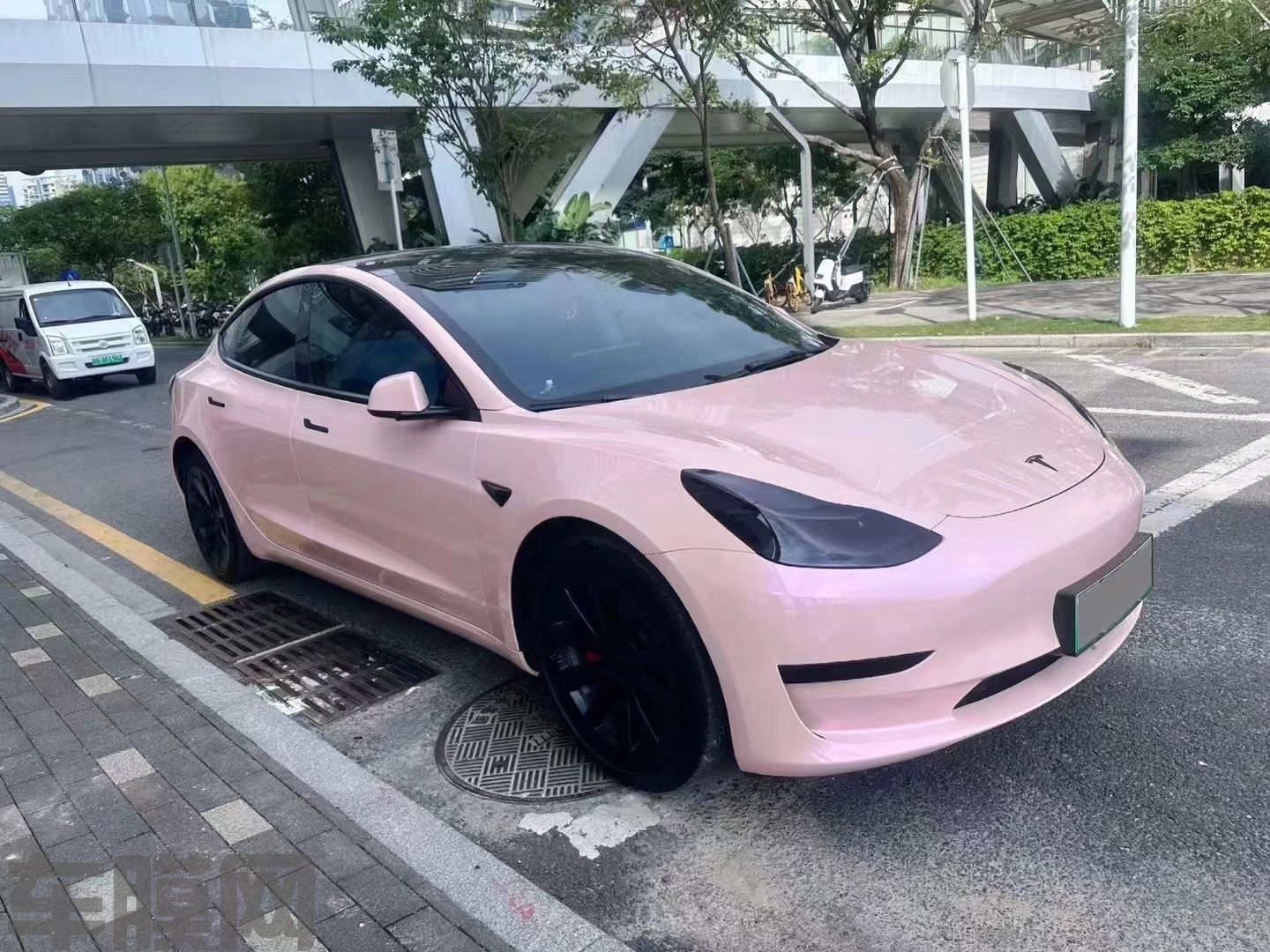 特斯拉Model 3 糖果胭脂粉改色膜 效果图