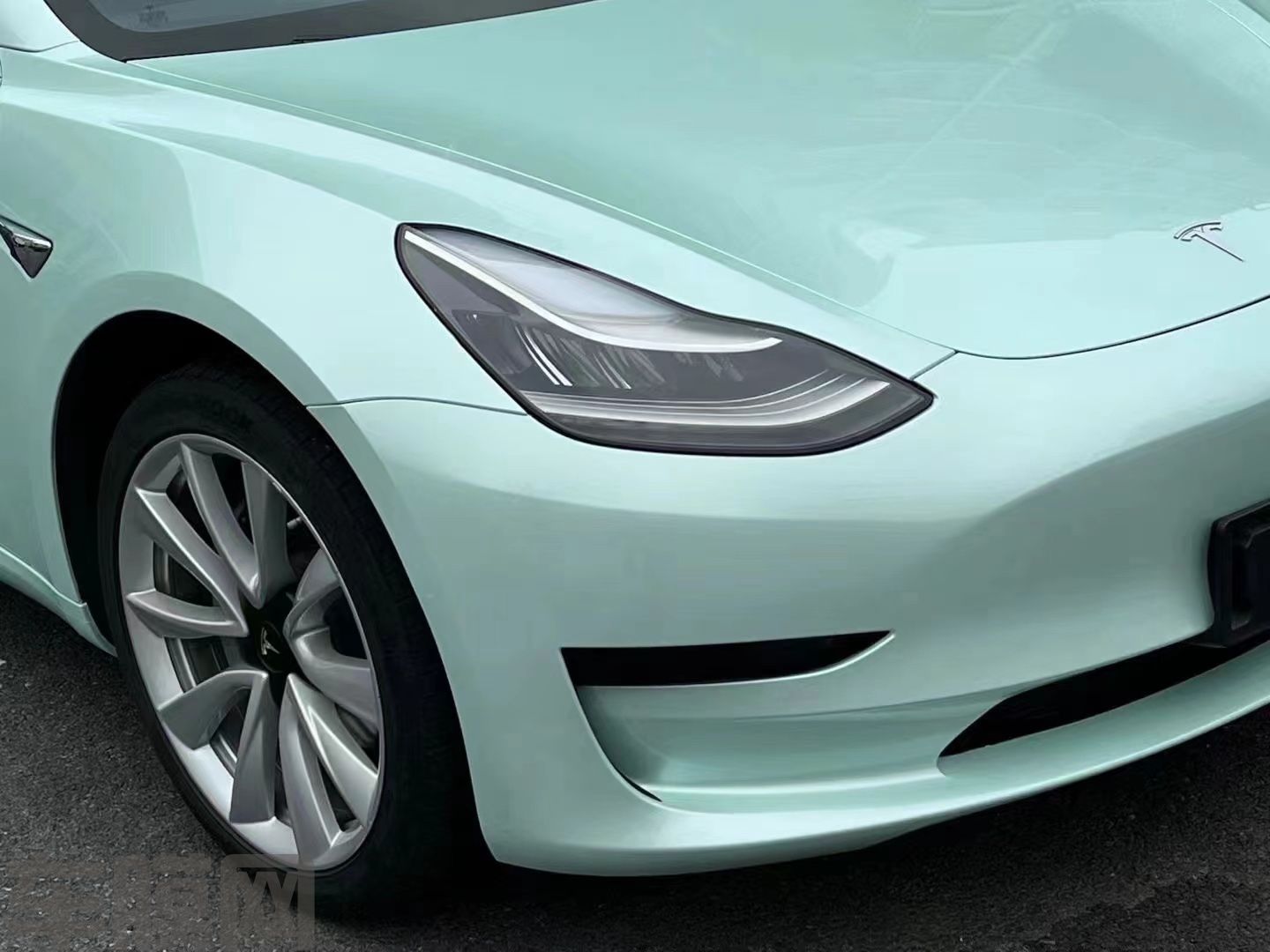 特斯拉Model 3 马卡龙月光玉改色膜 效果图