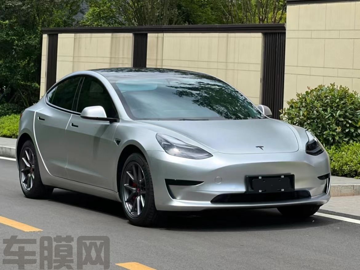 特斯拉Model 3 电光金属银改色膜 效果图