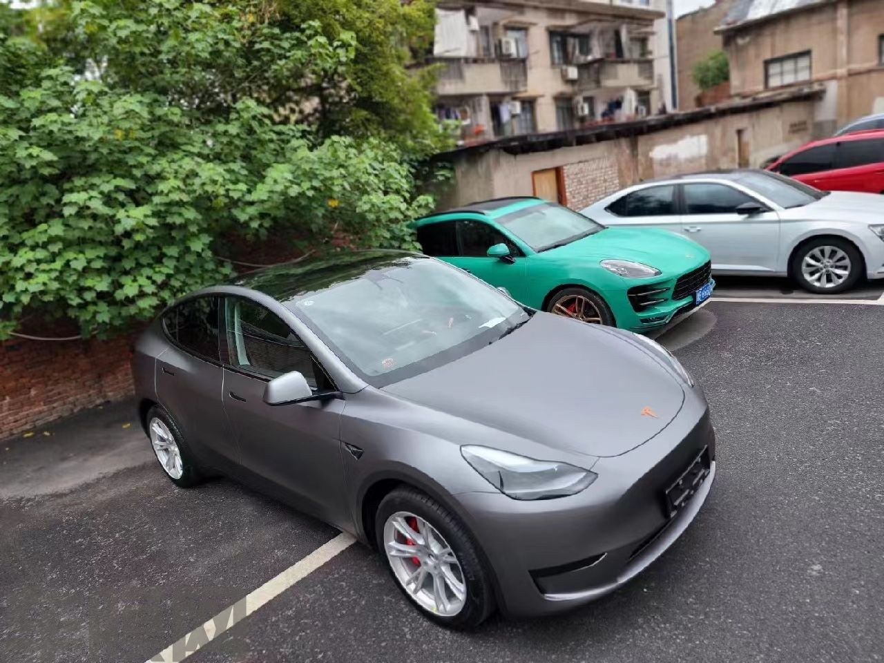 特斯拉Model Y AMG山灰改色膜 效果图
