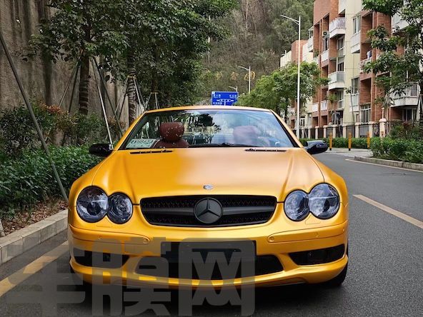 奔驰SL63 金属枫叶黄改色膜 效果图