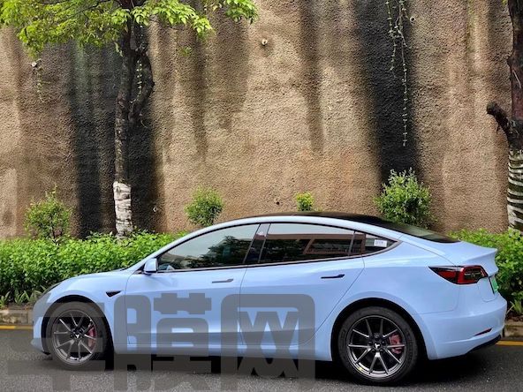 特斯拉Model 3 迷雾蓝改色膜 效果图