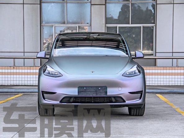 特斯拉Model Y 卡普里灰紫改色膜 效果图