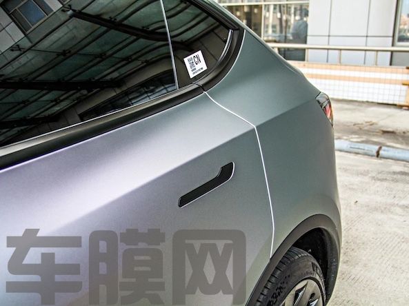 特斯拉Model Y 卡普里灰紫改色膜 效果图