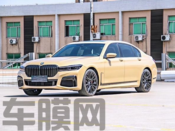 宝马7系 沙漠风暴黄改色膜 效果图