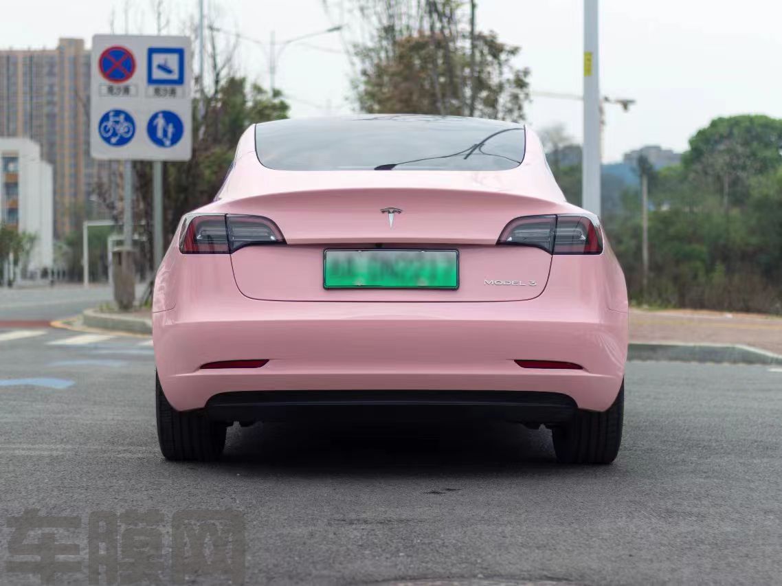 特斯拉Model 3 樱花粉改色膜 效果图
