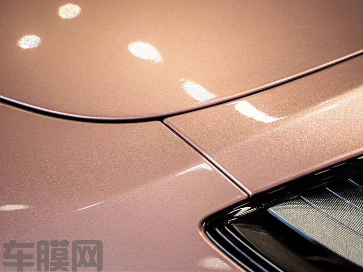 特斯拉Model Y 水晶冰莓粉改色膜 效果图