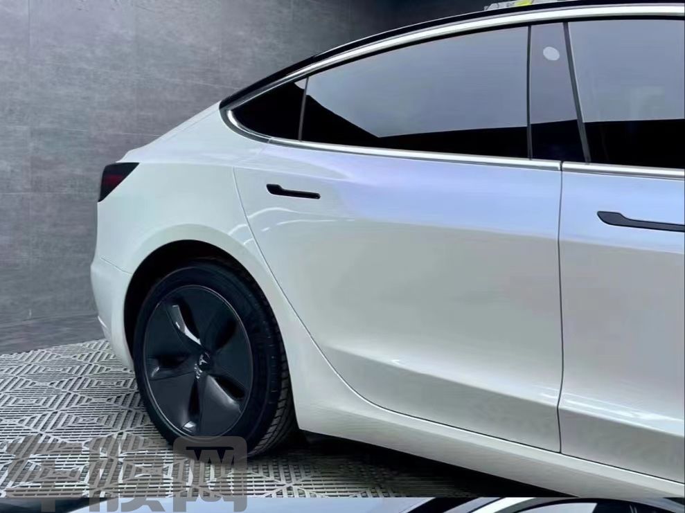 特斯拉Model 3 星空白魅蓝改色膜 效果图