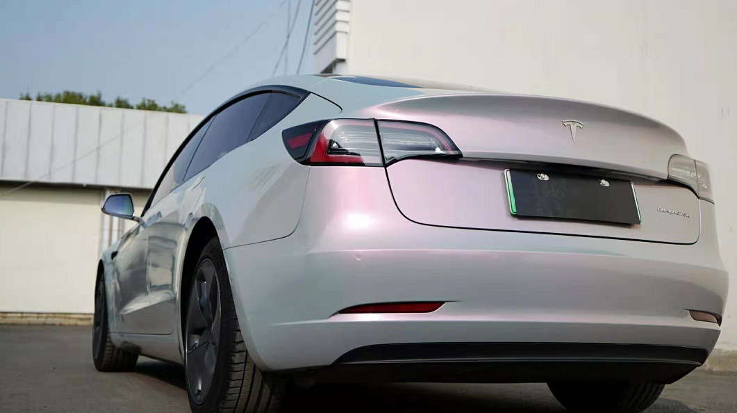 将极简主义坚持到底 特斯拉Model 3改色灰魅紫