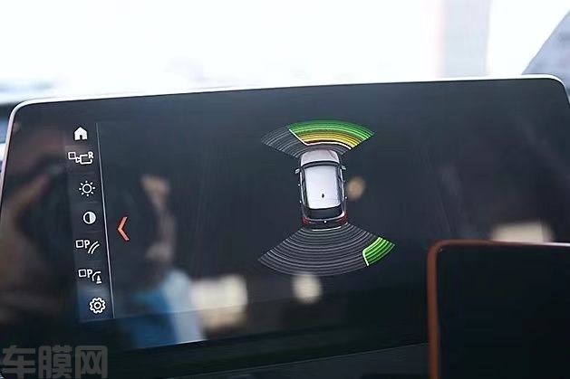 汽车改装｜宝马X1 改装 原厂前雷达(图8)